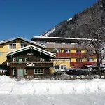 - مطعم لامبينهاوسل 3* Fusch an der Grossglocknerstrasse
