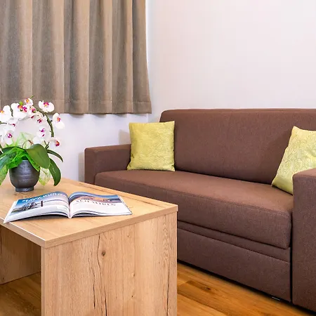 兰派霍索酒店兼餐厅 3*