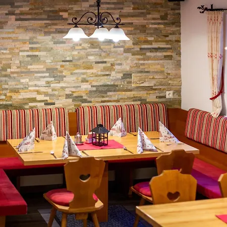 Hotell Hotel-restaurant Lampenhaeusl 3*