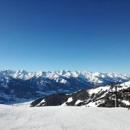 兰派霍索酒店兼餐厅 3*