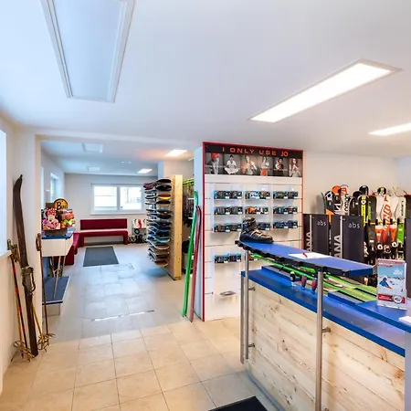 兰派霍索酒店兼餐厅 3*